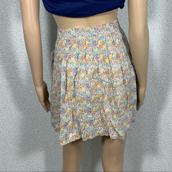 NWT Free People Cotton Button Up Floral Pleated Mini Skirt Women's size 12 - Picture 6 of 8